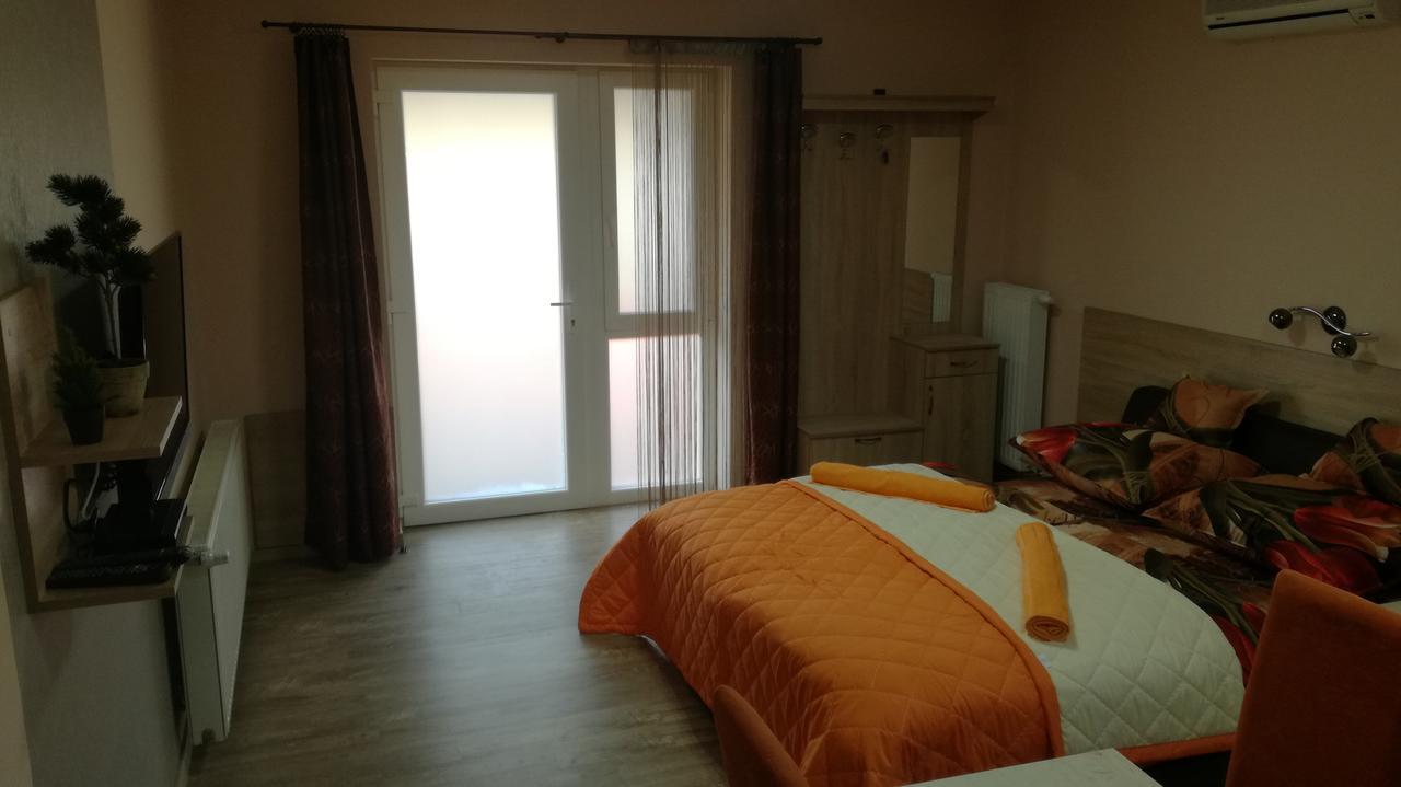 Keri Vendeghaz Apartment Mosonmagyarovar Exterior photo