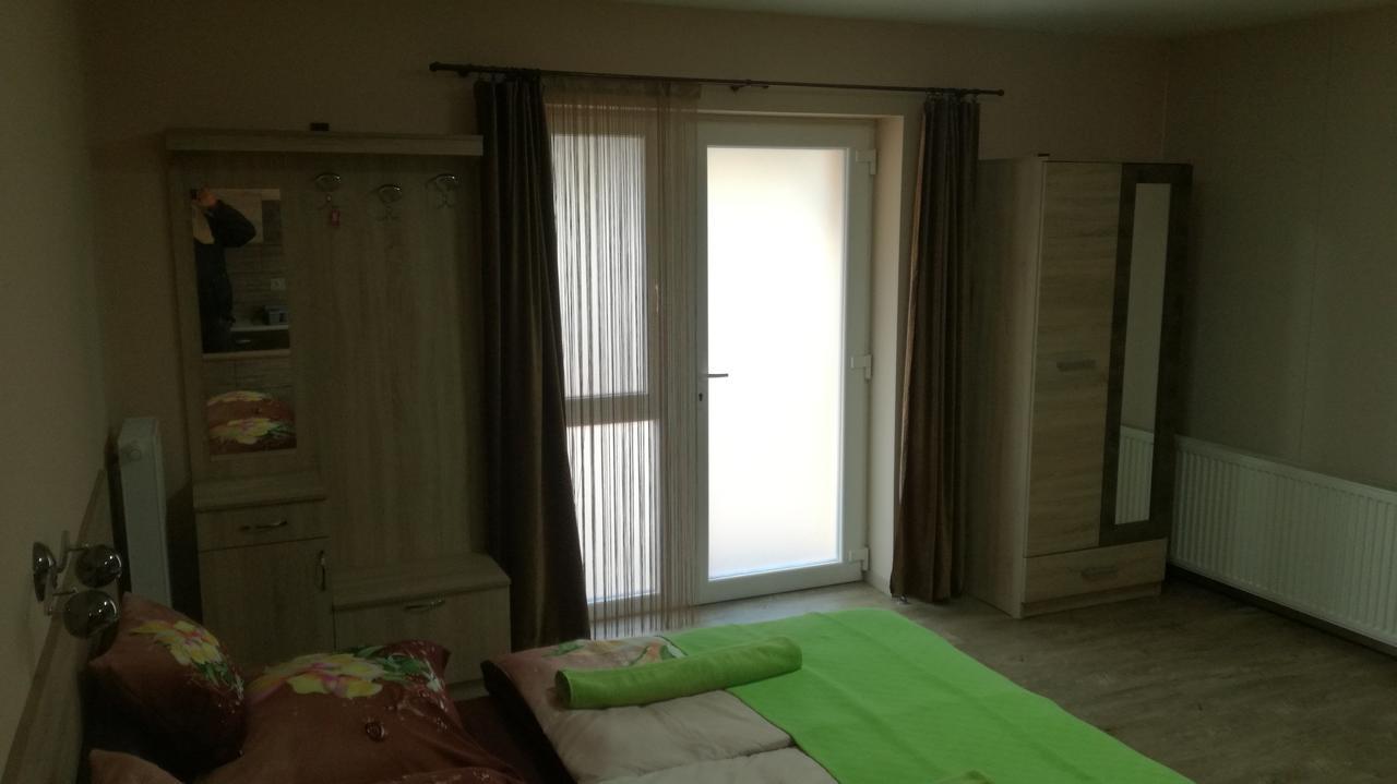 Keri Vendeghaz Apartment Mosonmagyarovar Exterior photo