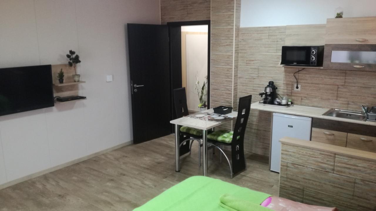 Keri Vendeghaz Apartment Mosonmagyarovar Exterior photo